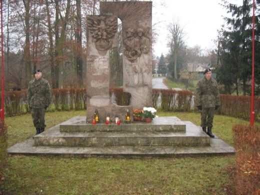 Pomnik im. Osadników Wojskowych